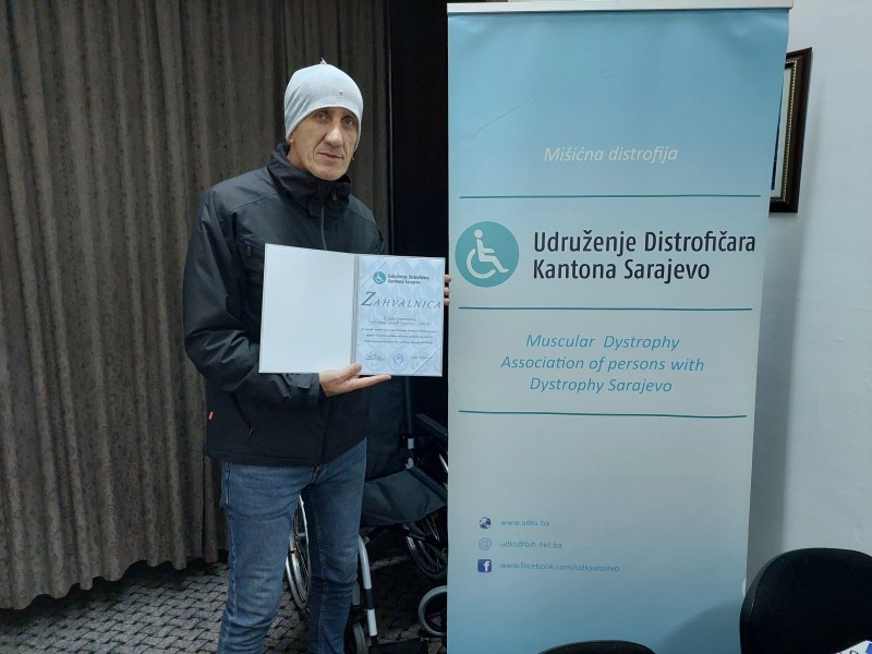 Udruženje dodijelilo zahvalnicu Zijadu Omeroviću - TAXI 8 2