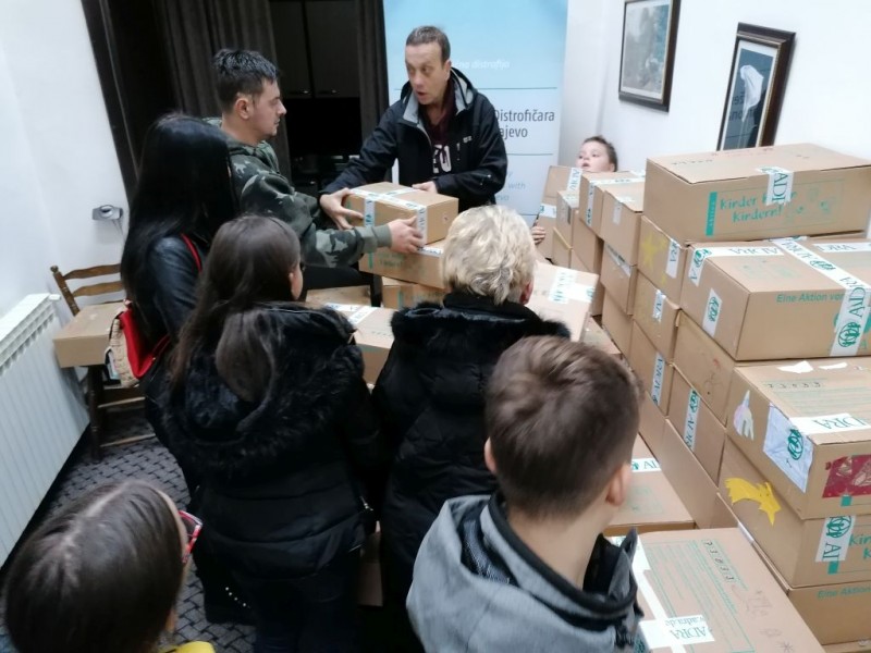 Podjeljeni Novogodišnji paketići 8